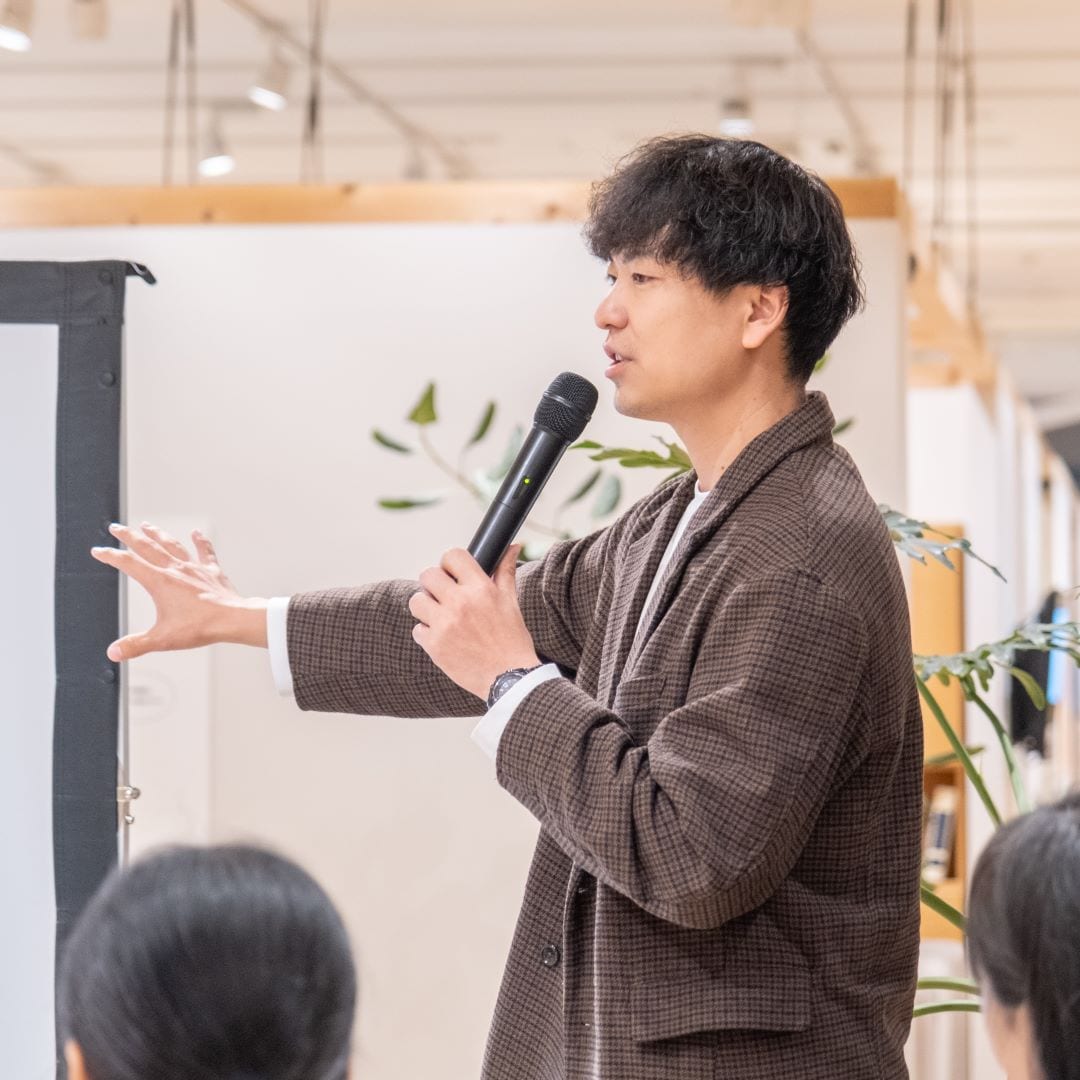 AIを上手に使いこなすために、正しい知識や判断力、正しく伝える語学力など、わたしたち自身も日頃から意識を向けることが大切です。