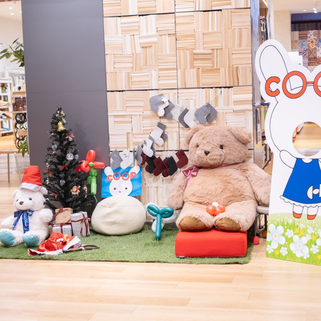 会場には、「ハイハイよちよちレース」「クリスマスフォトコーナー」のほか、「手形足形アート」や「離乳食の試食」ができるコーナーなど、楽しいコンテンツが盛りだくさん。