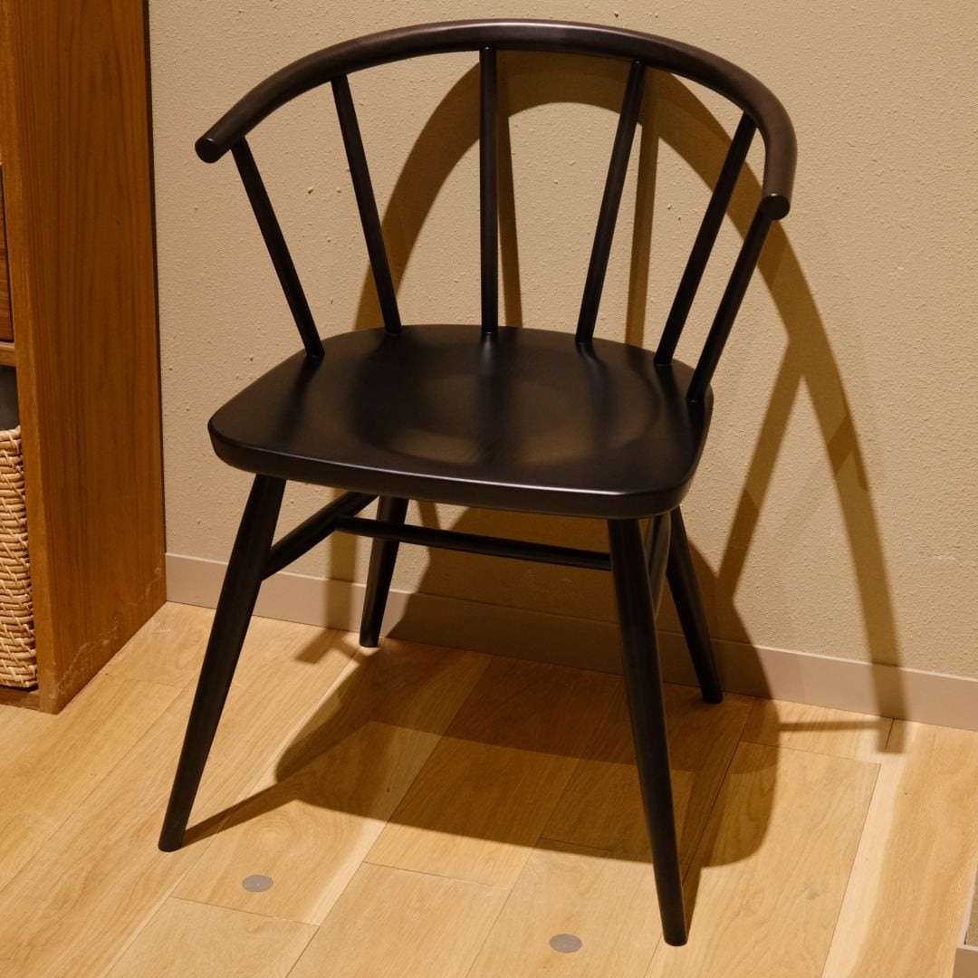 ブラックの全景