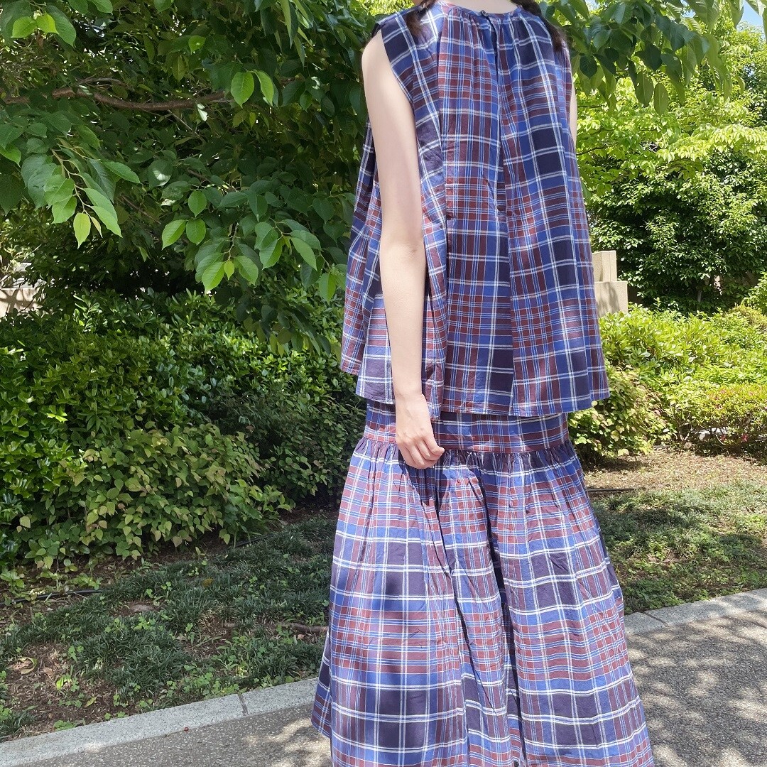 女性スタッフの着こなし4