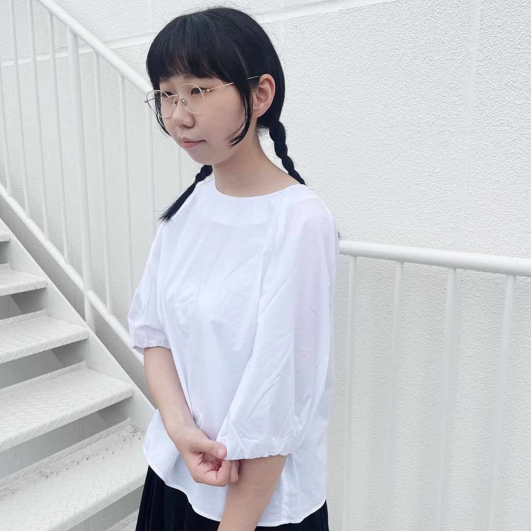 女性スタッフの着こなし2