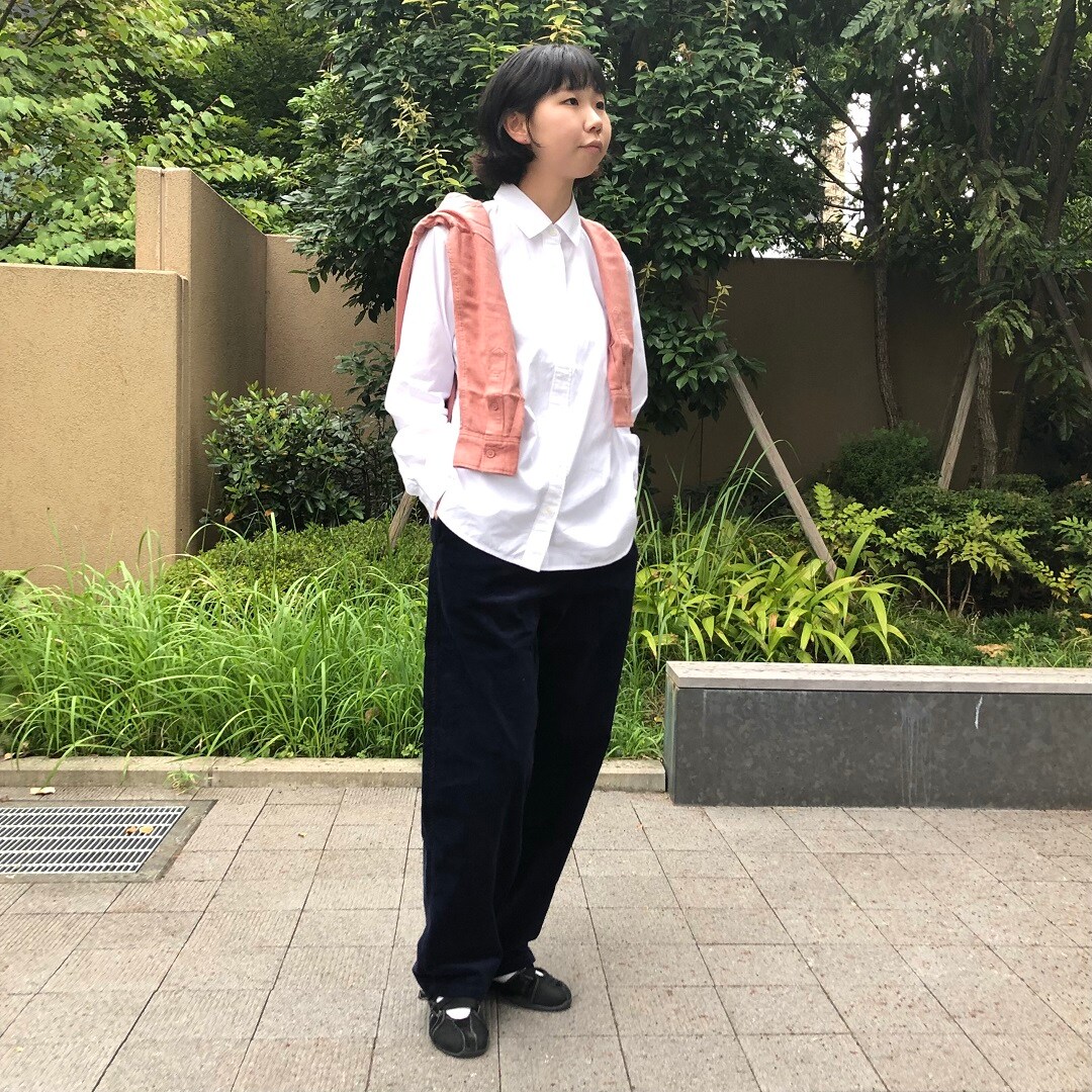 女性スタッフの着こなし4