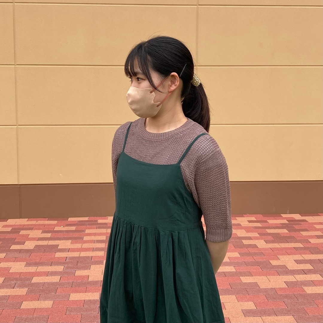 ワンピースを着た女性の写真