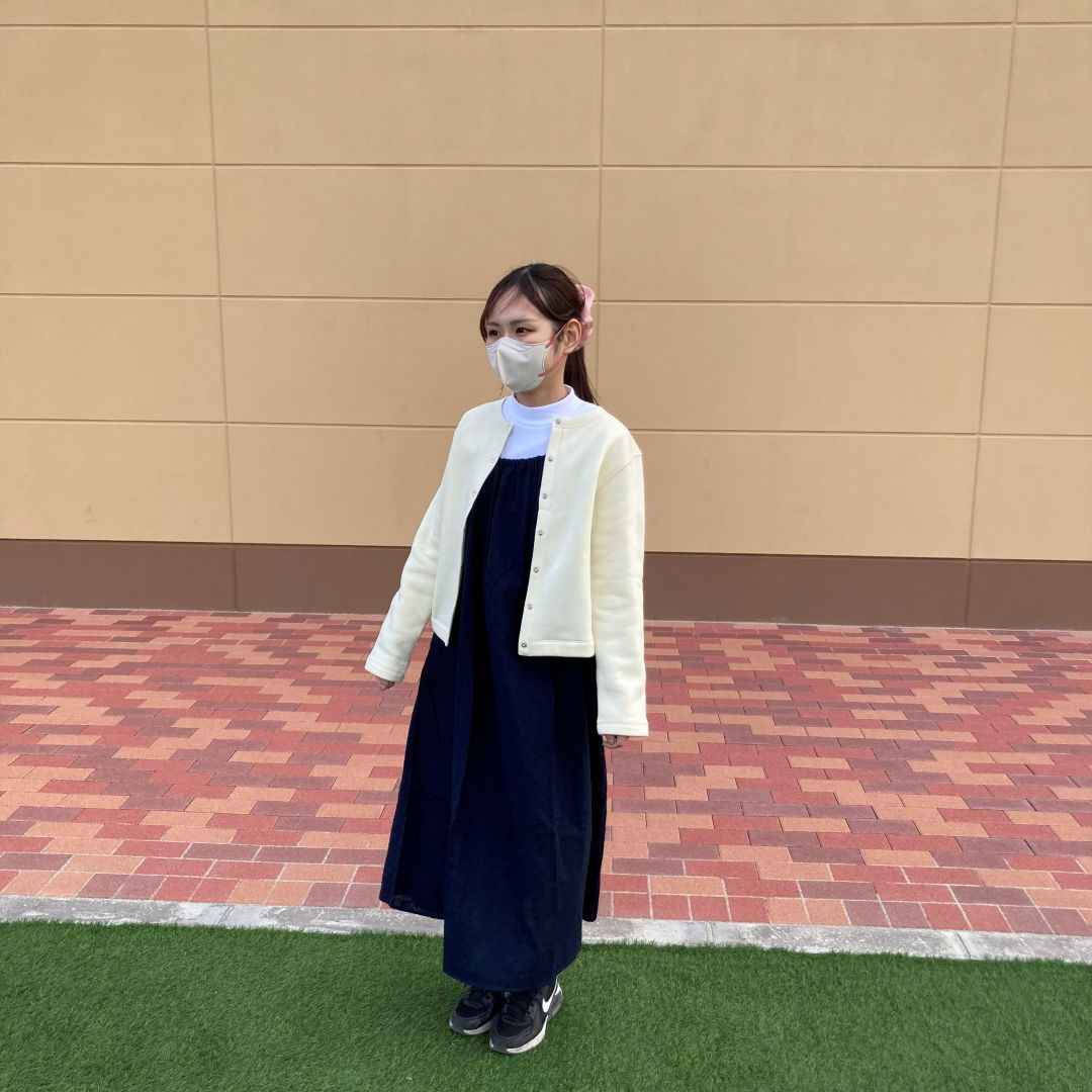 ワンピースを着た女性の写真