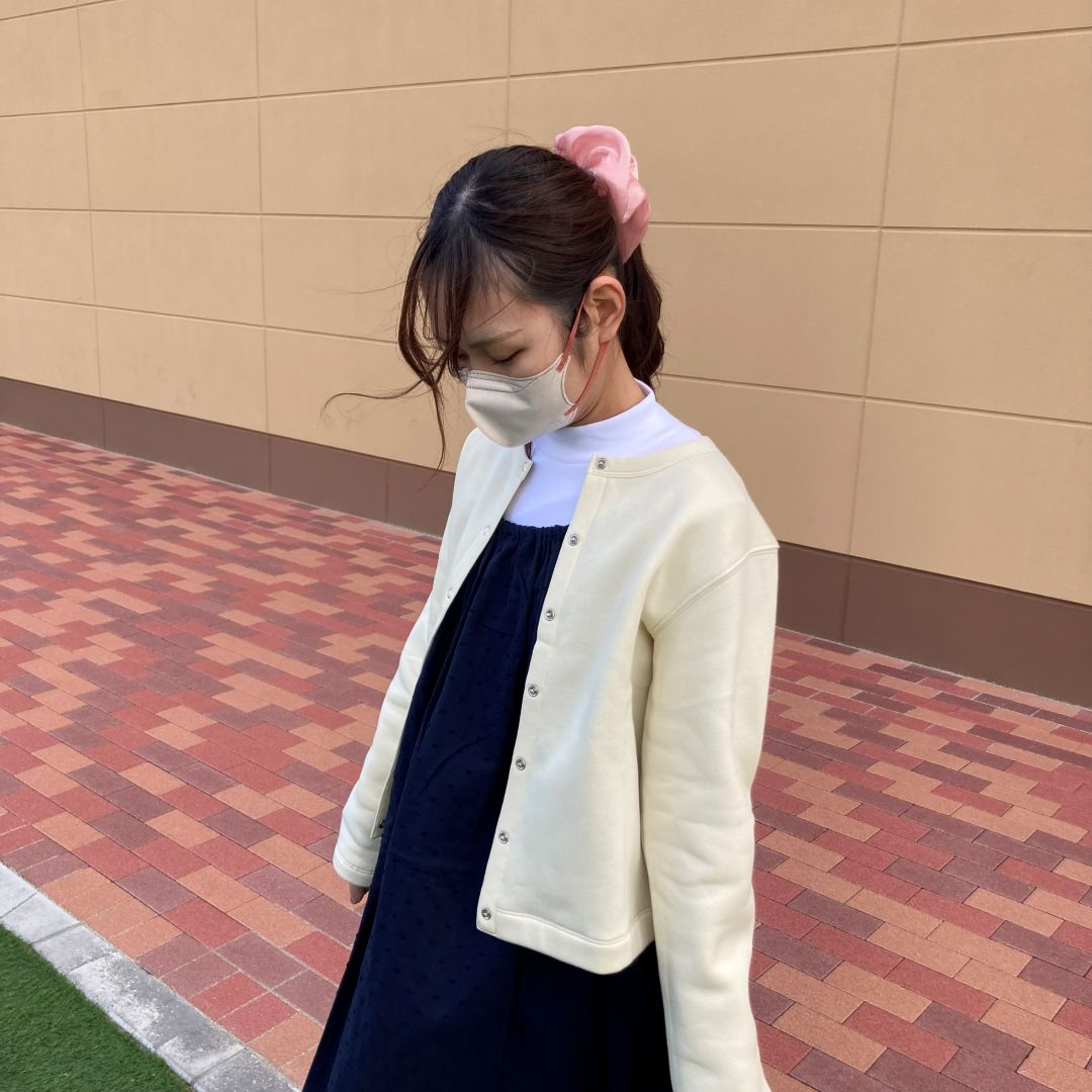 ワンピースを着た女性の写真