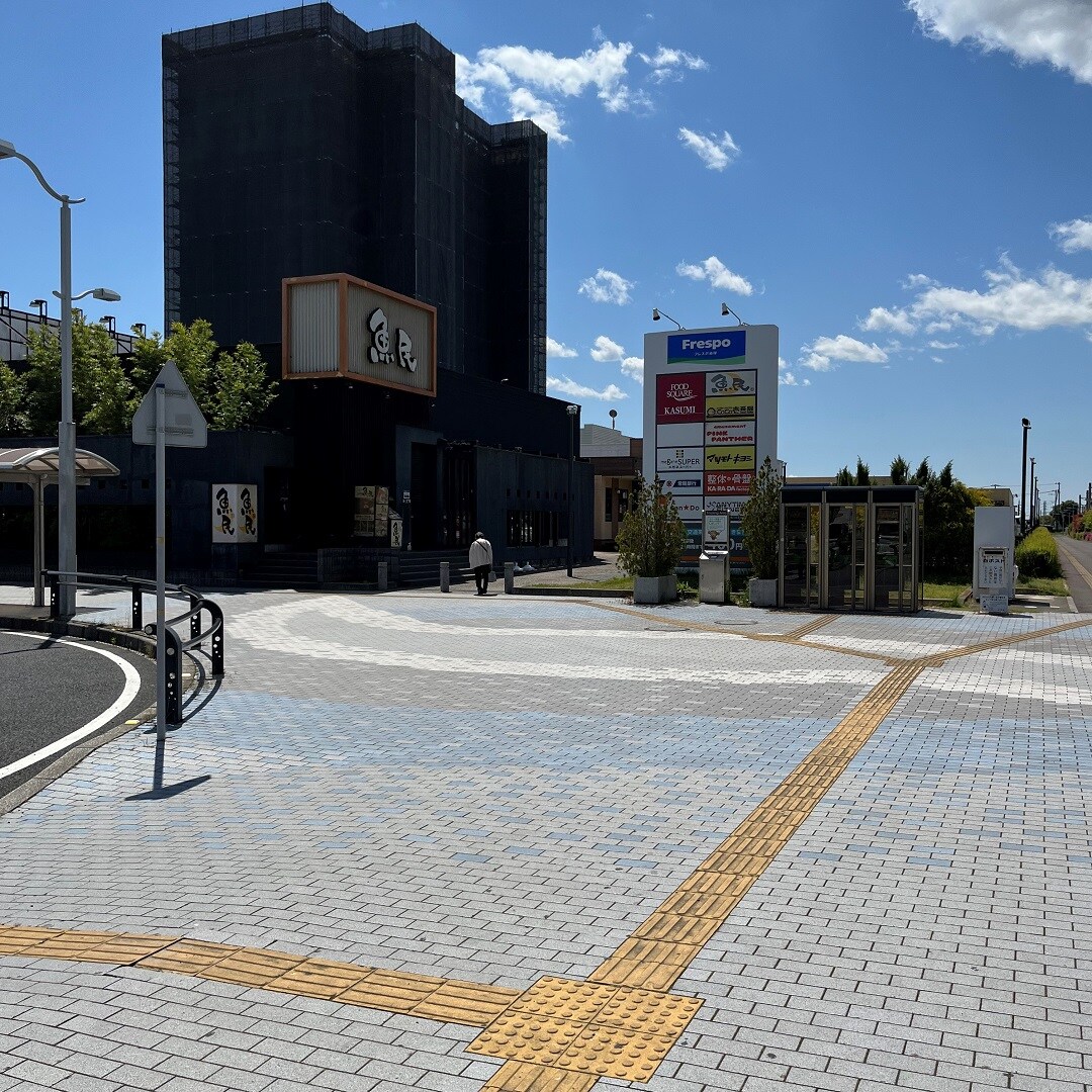 階段を降りると