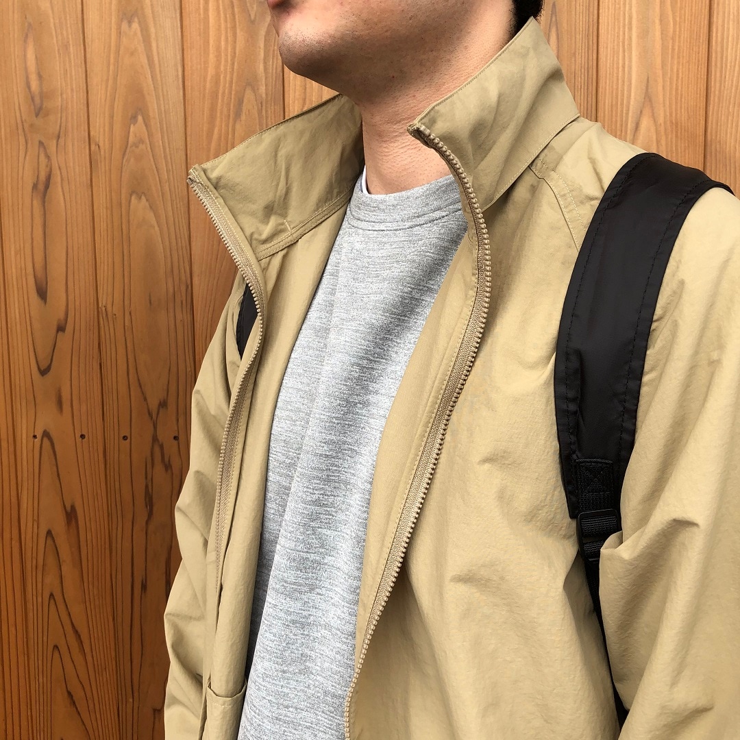 フードなし