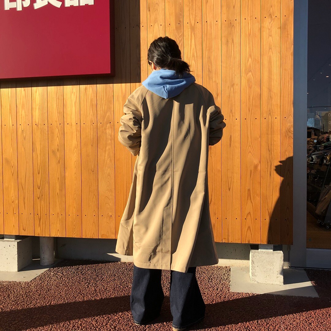 スタッフスナップ後ろ姿
