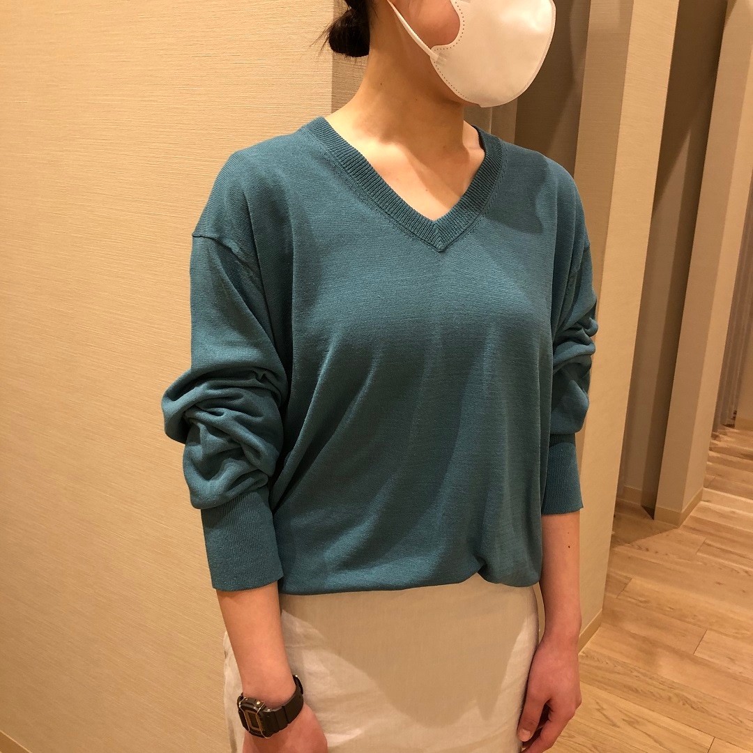 Vネックアップ画像