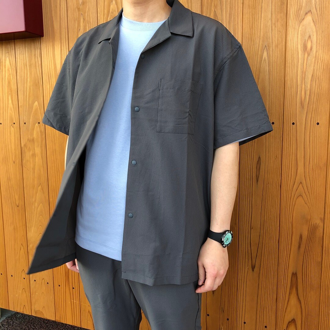 シャツ前面アップ
