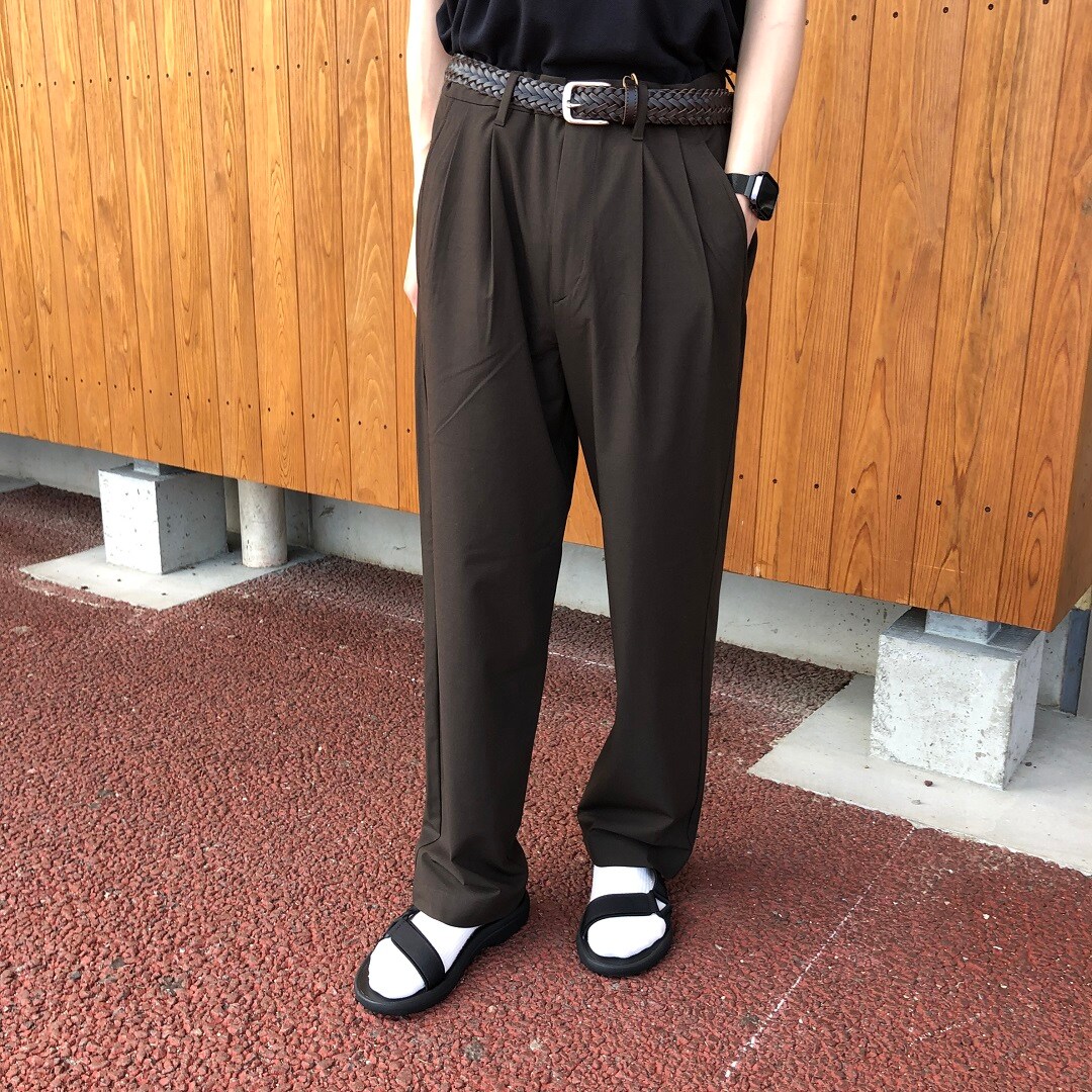 チノパンツアップ画像