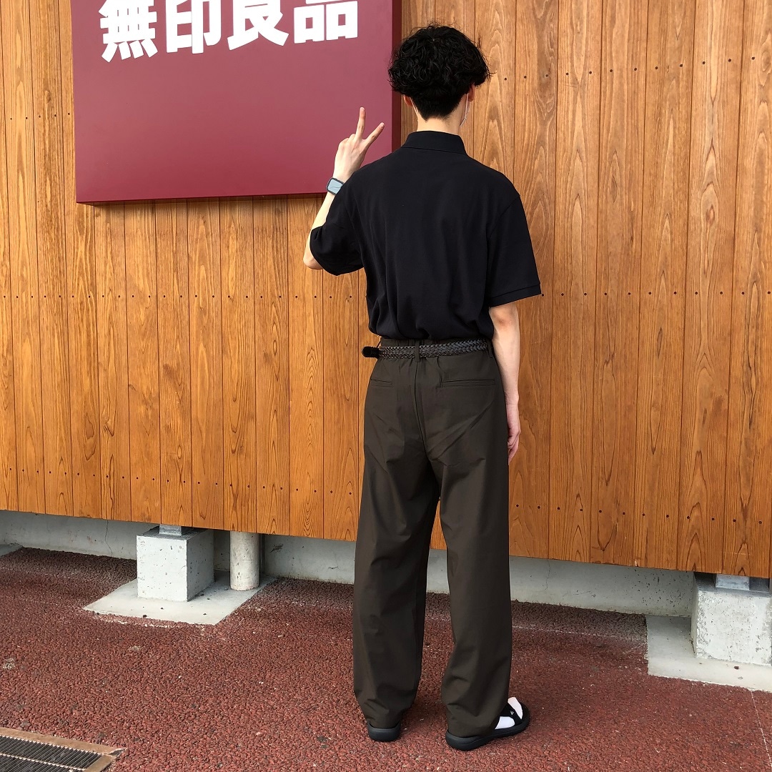 スタッフコーデ後ろ姿