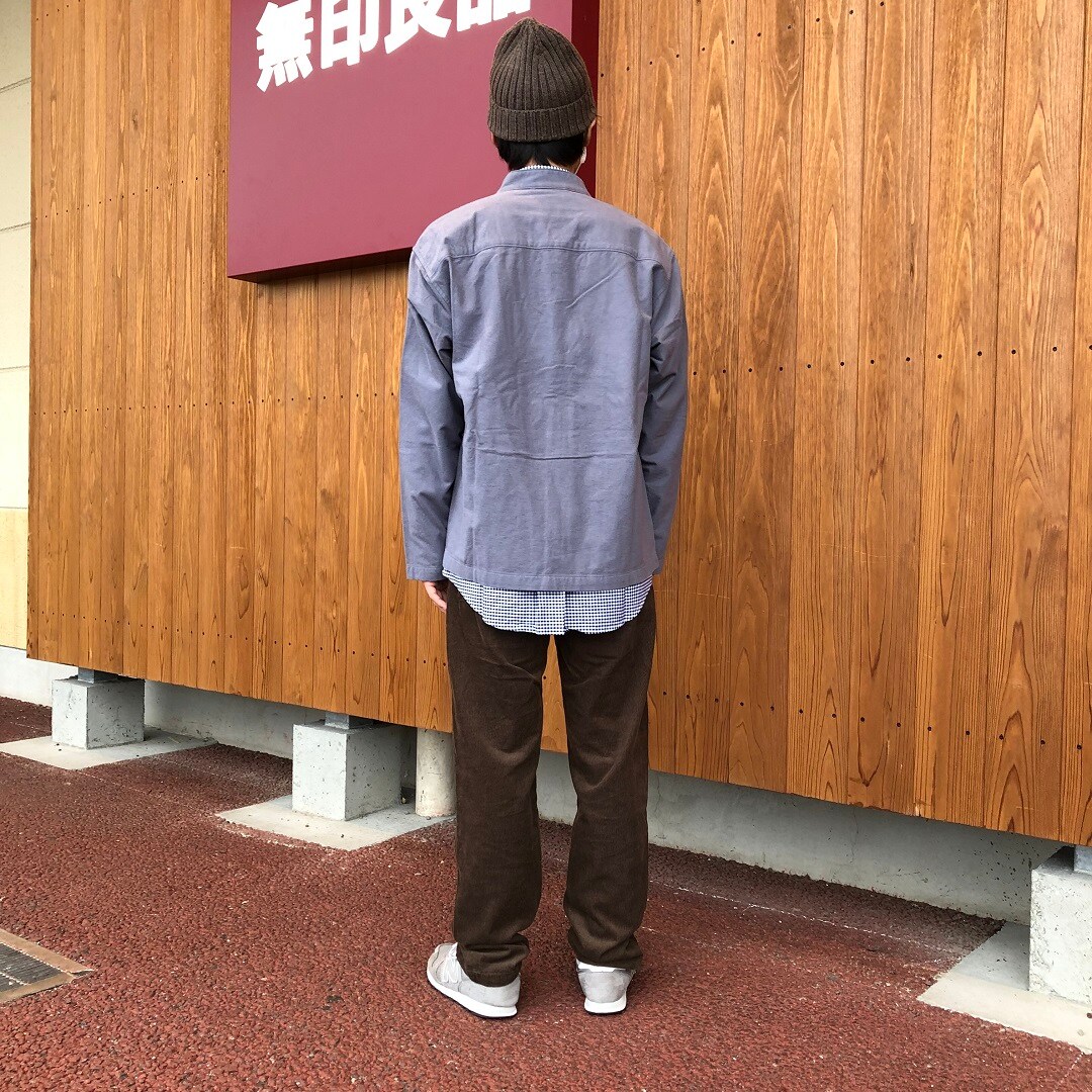 スタッフコーデ後ろ姿