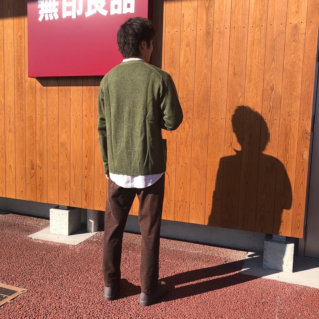 スタッフコーデ後ろ姿