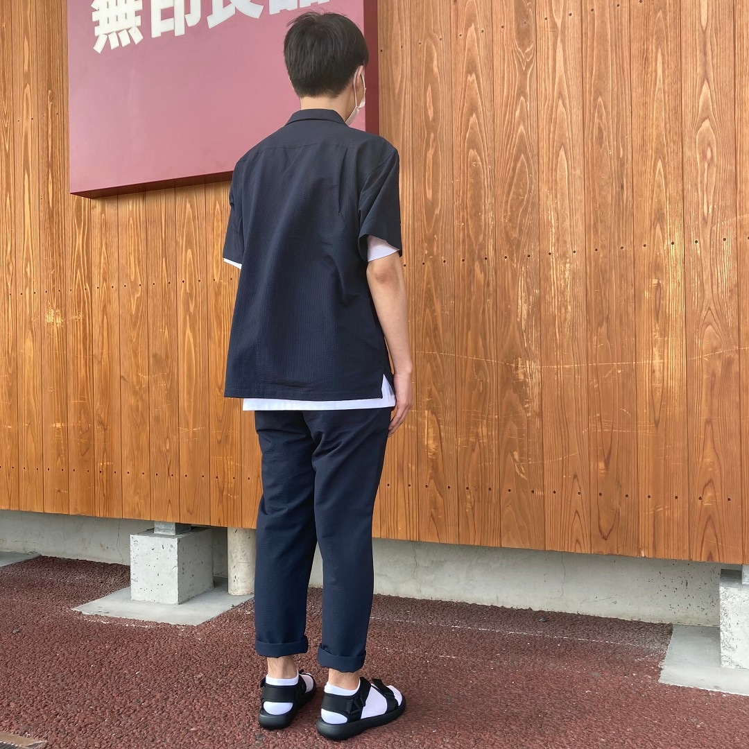 スナップ後ろ姿