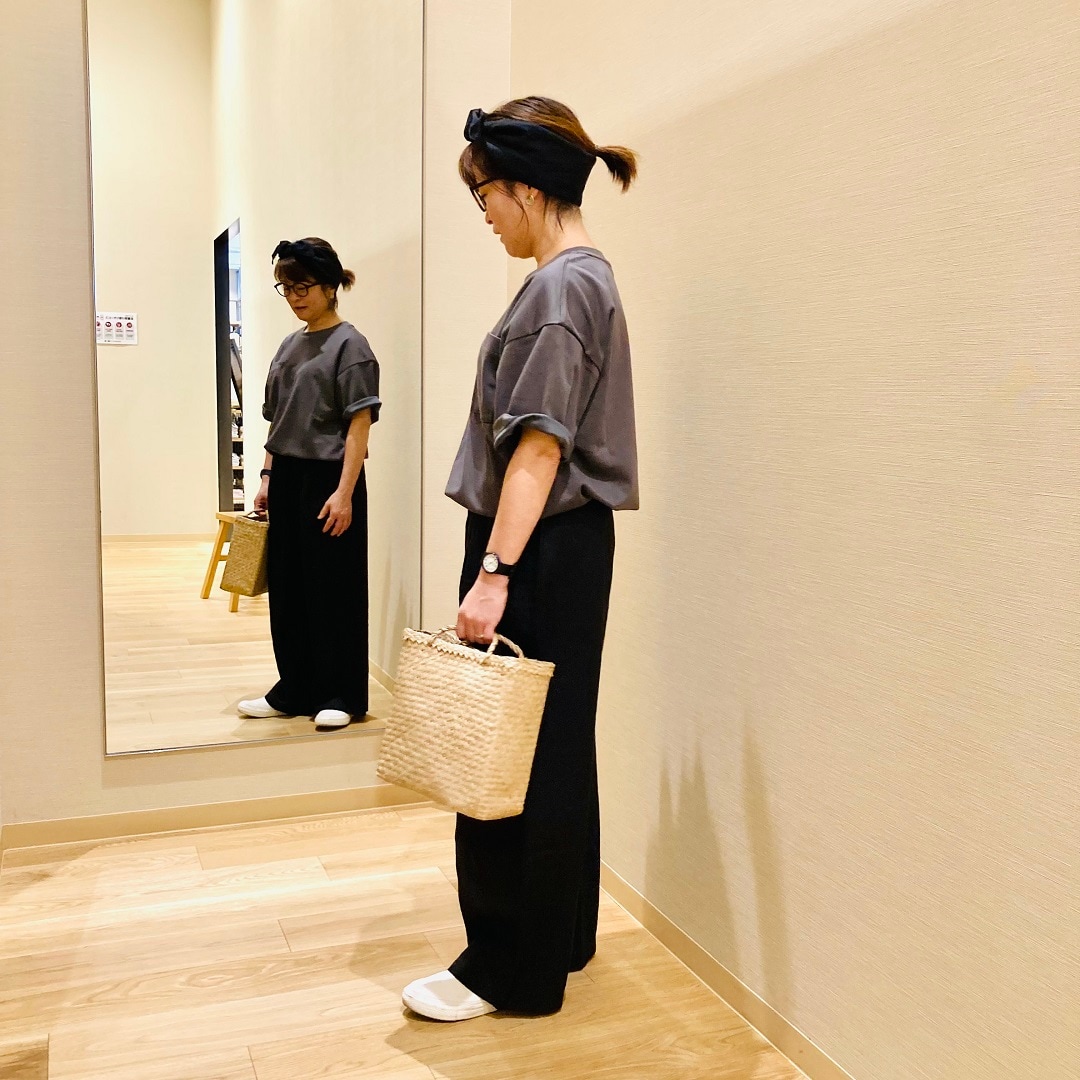 スタッフコーデ 横向き