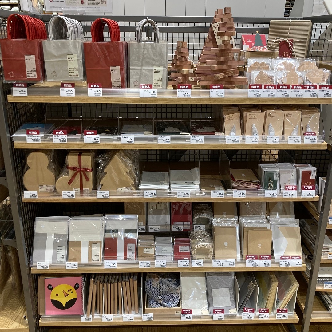 ステー ホリデー雑貨 売場画像