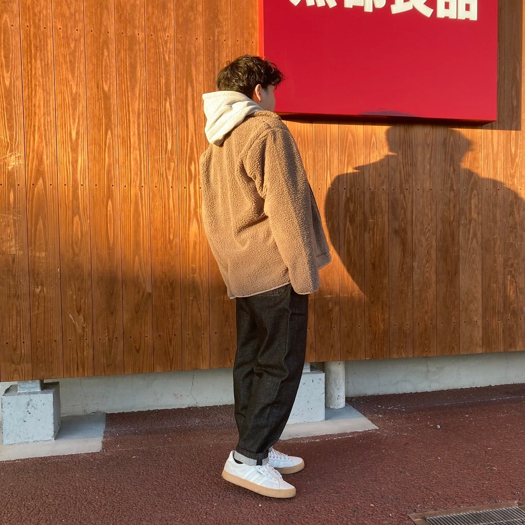 スタッフコーデ 後ろ姿