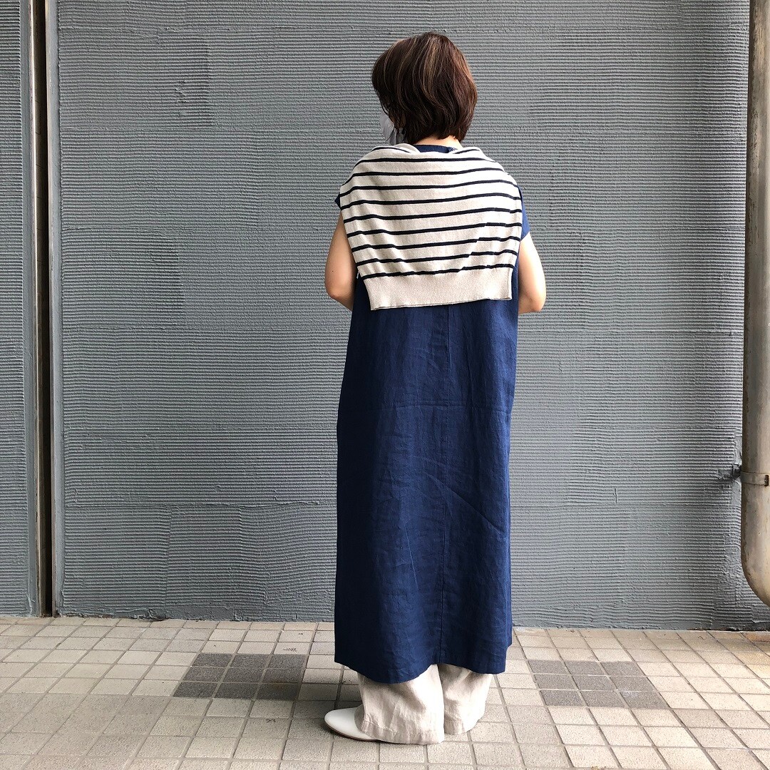 後ろ