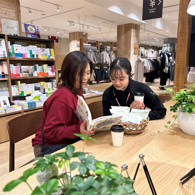 【ビバシティ彦根】Booksコーナーでの写真