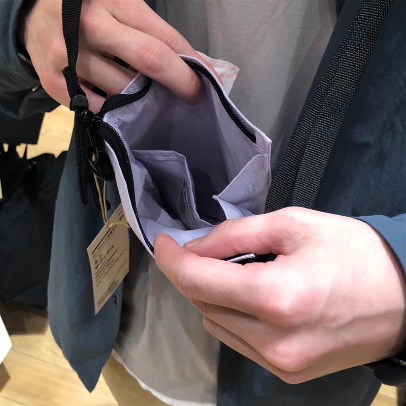 【ビバシティ彦根】サコッシュの中