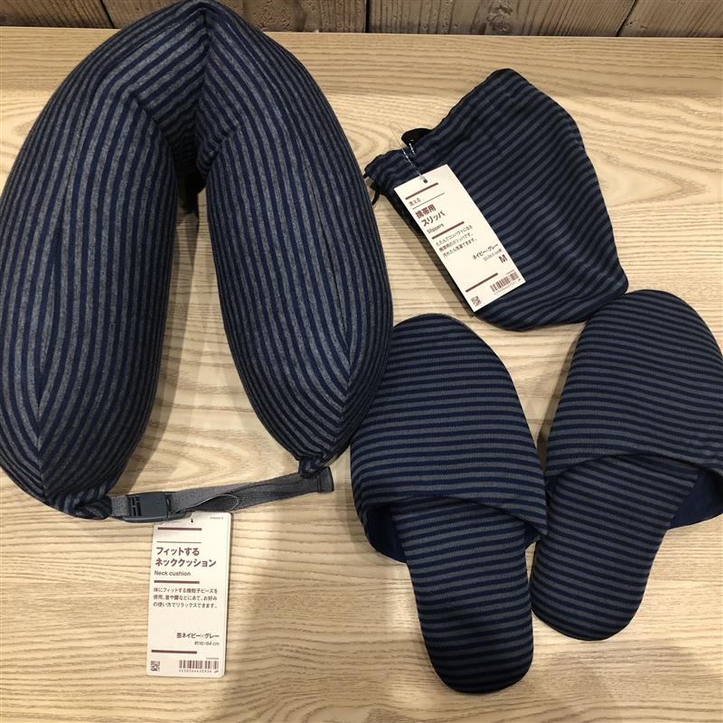 【ビバシティ彦根】スリッパとネッククッション