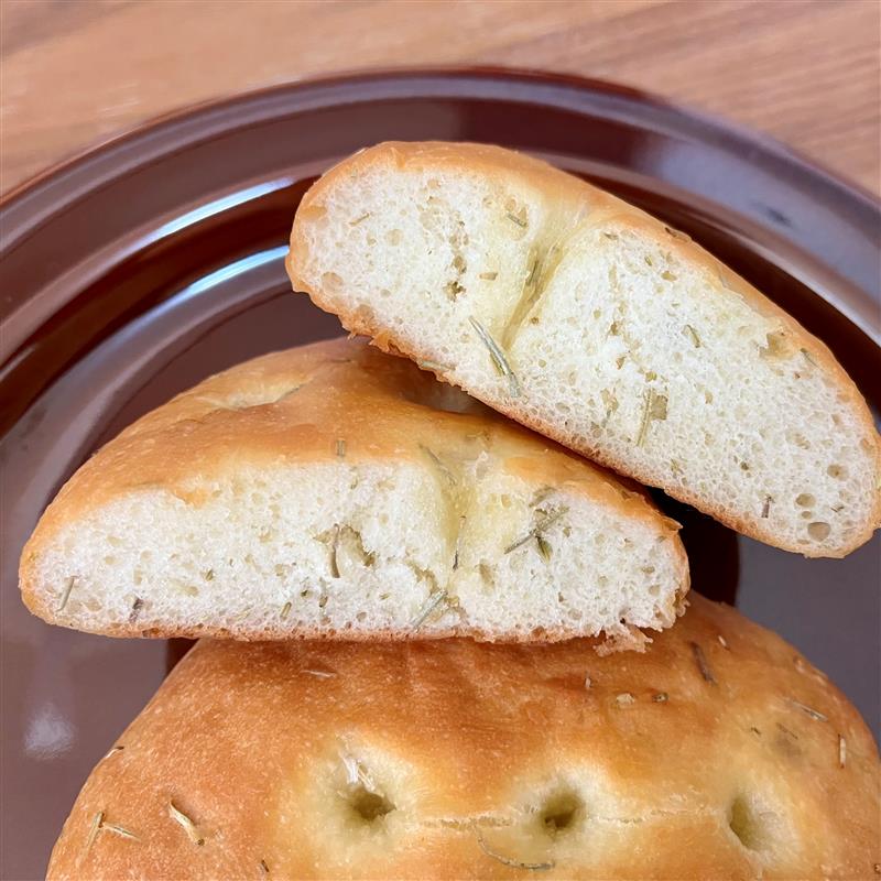 ローズマリーフォカッチャの断面の写真