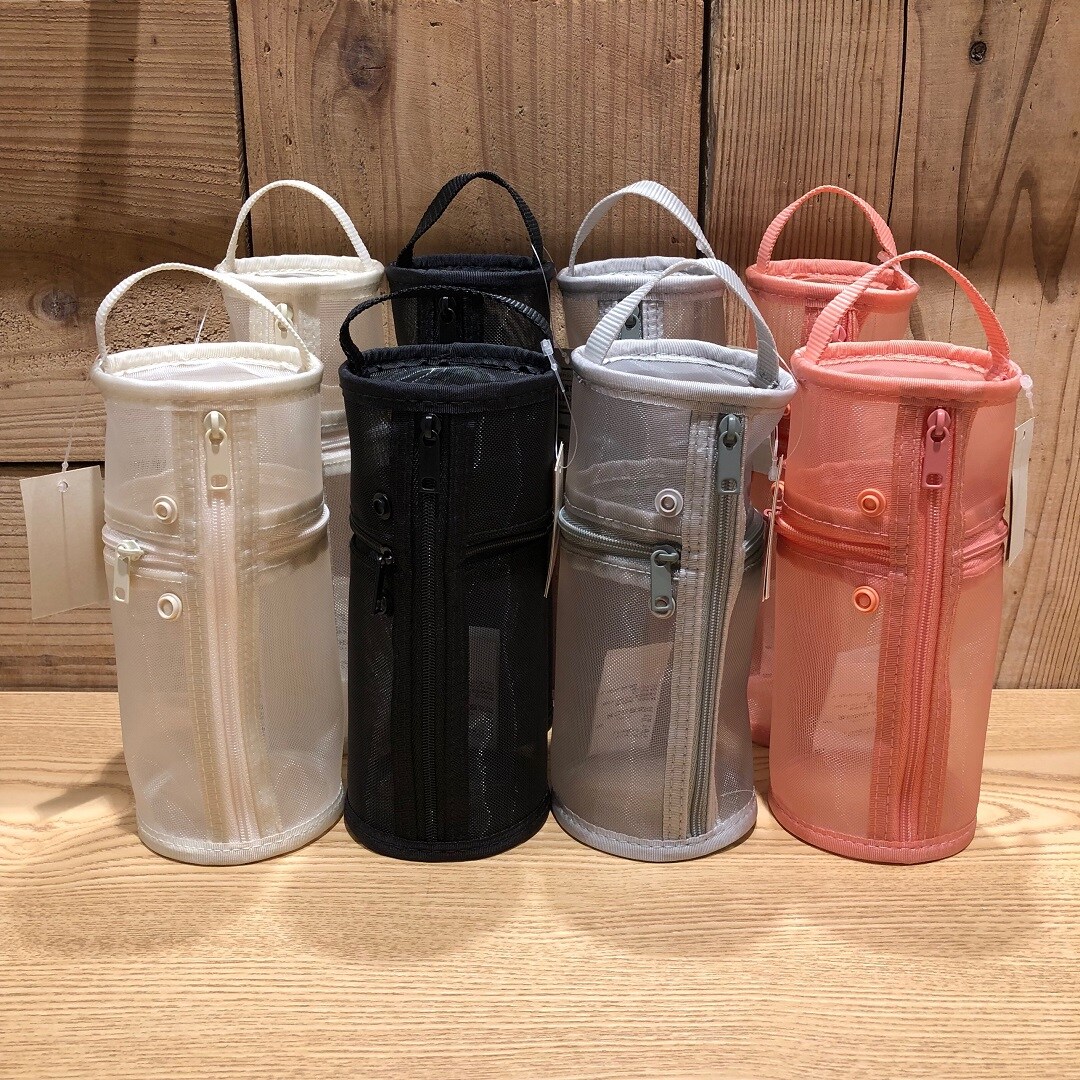 ナイロンメッシュのペンケース