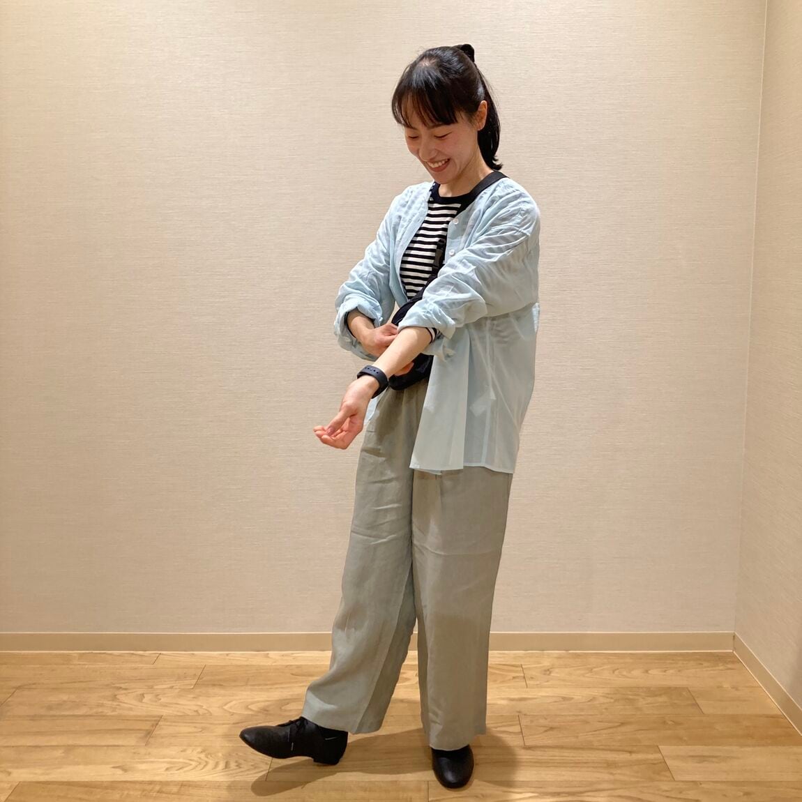 シアー長袖シャツを使った春コーディネートのご紹介