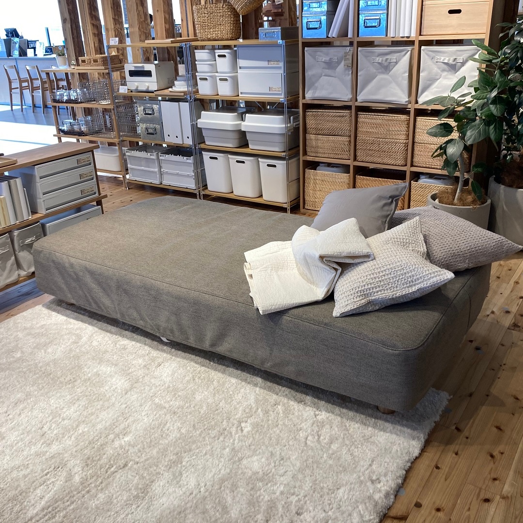 脚付マットレスの写真