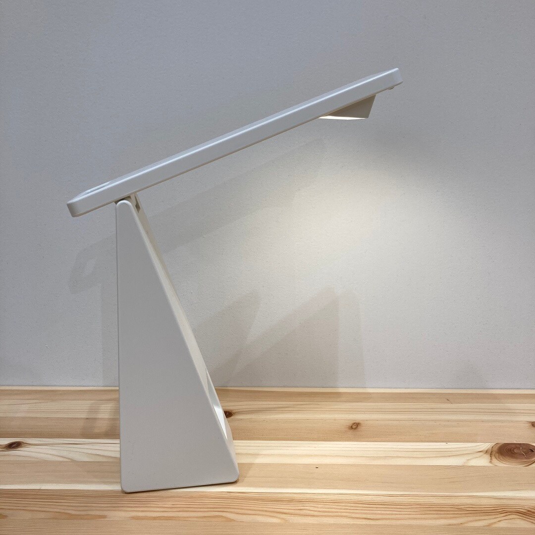 【ららぽーとTOKYO-BAY North Gate】持ち運べて便利な手元をてらすリビングライト