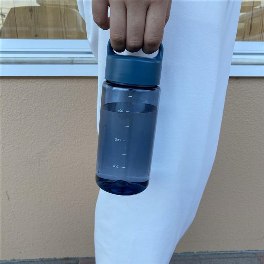 【知多】この夏ピッタリ! 持ち運びやすいメモリ付きボトルのご紹介