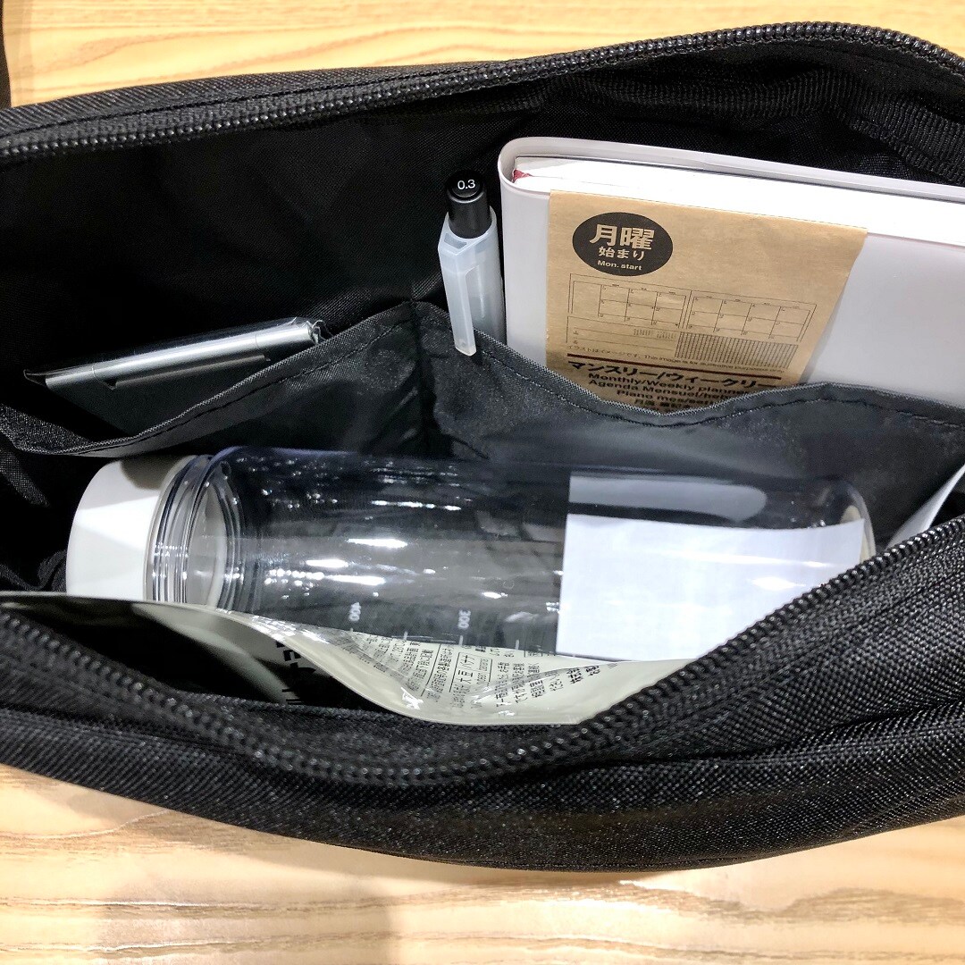 中のポケット