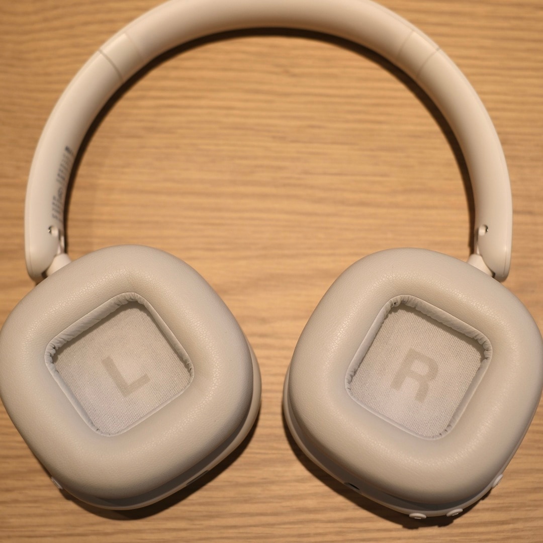ワイヤレスヘッドホン 全体
