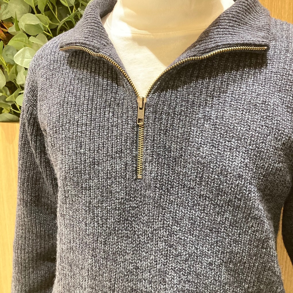 ウールミドルゲージ畦編みハーフジップセーター