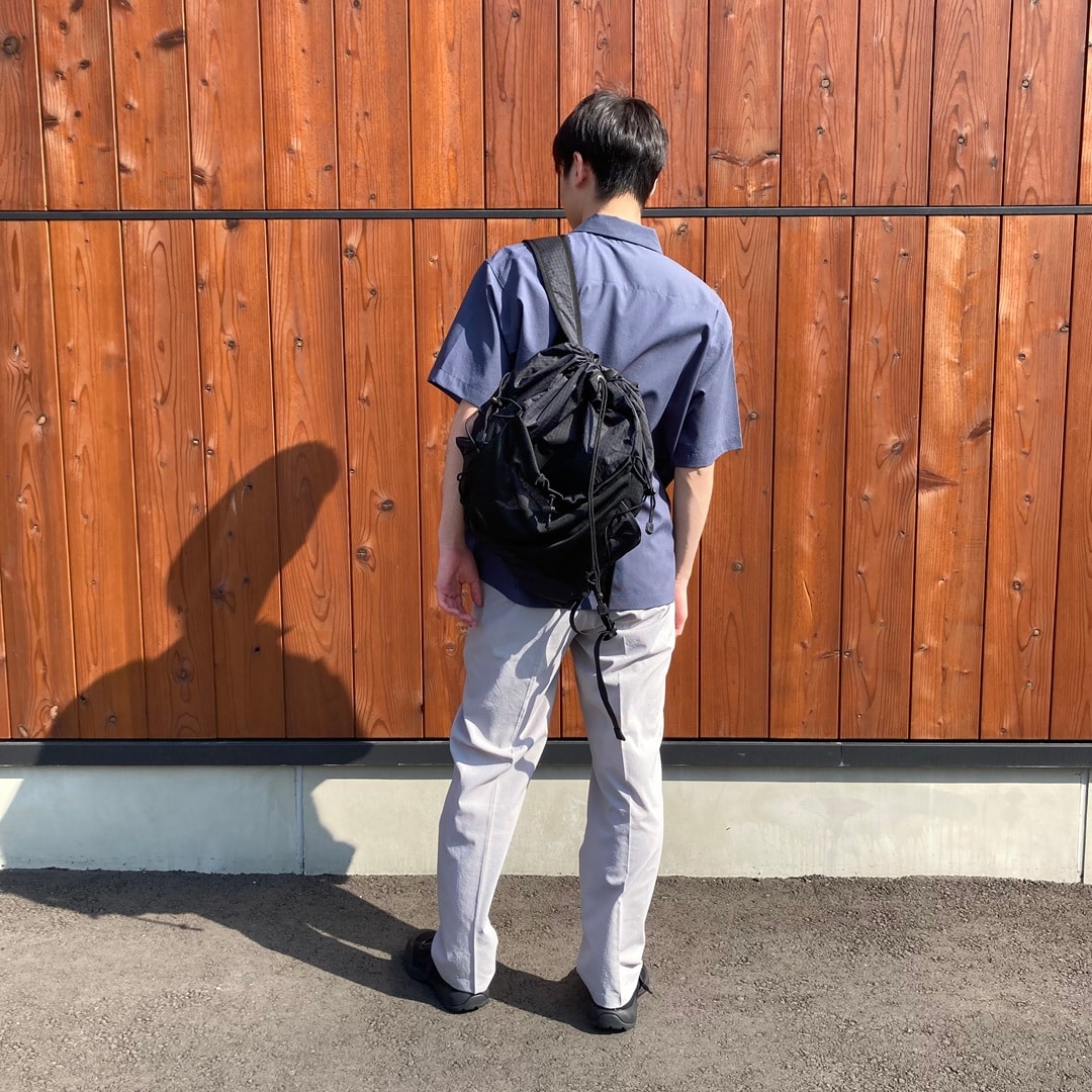 後ろ