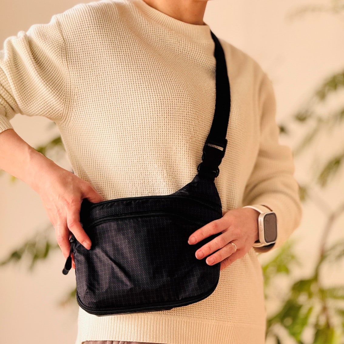 撥水　リップストップ　ミニショルダーバッグの写真です。