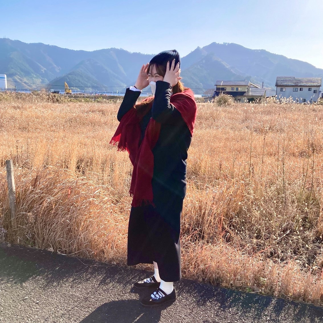 裏毛のスウェットセットアップコーディネートにしたスタッフの画像です。