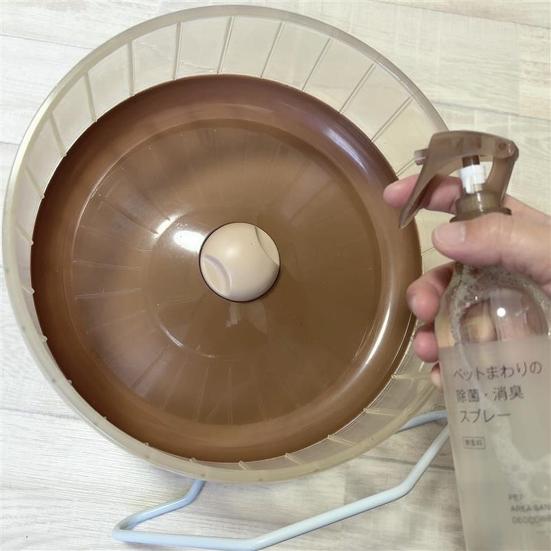 ペット周りの除菌・消臭スプレーの写真です。