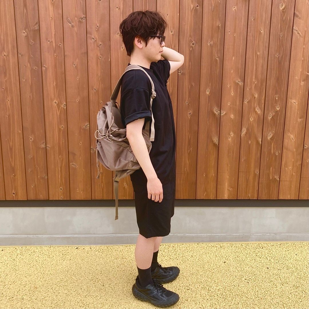 横から見たスタッフ