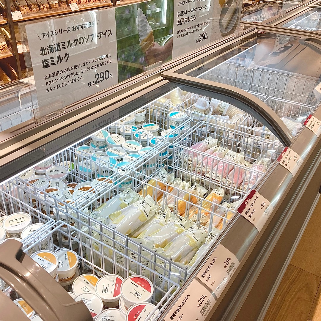 友部スクエア　アイスコーナーの売場写真