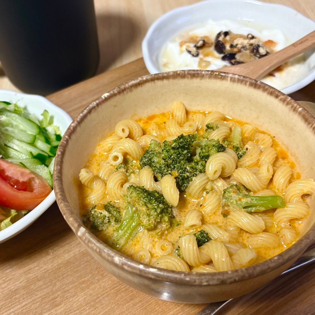 「煮込んでつくるスープパスタの素　海老とチーズのトマトクリーム」の完成イメージ画像