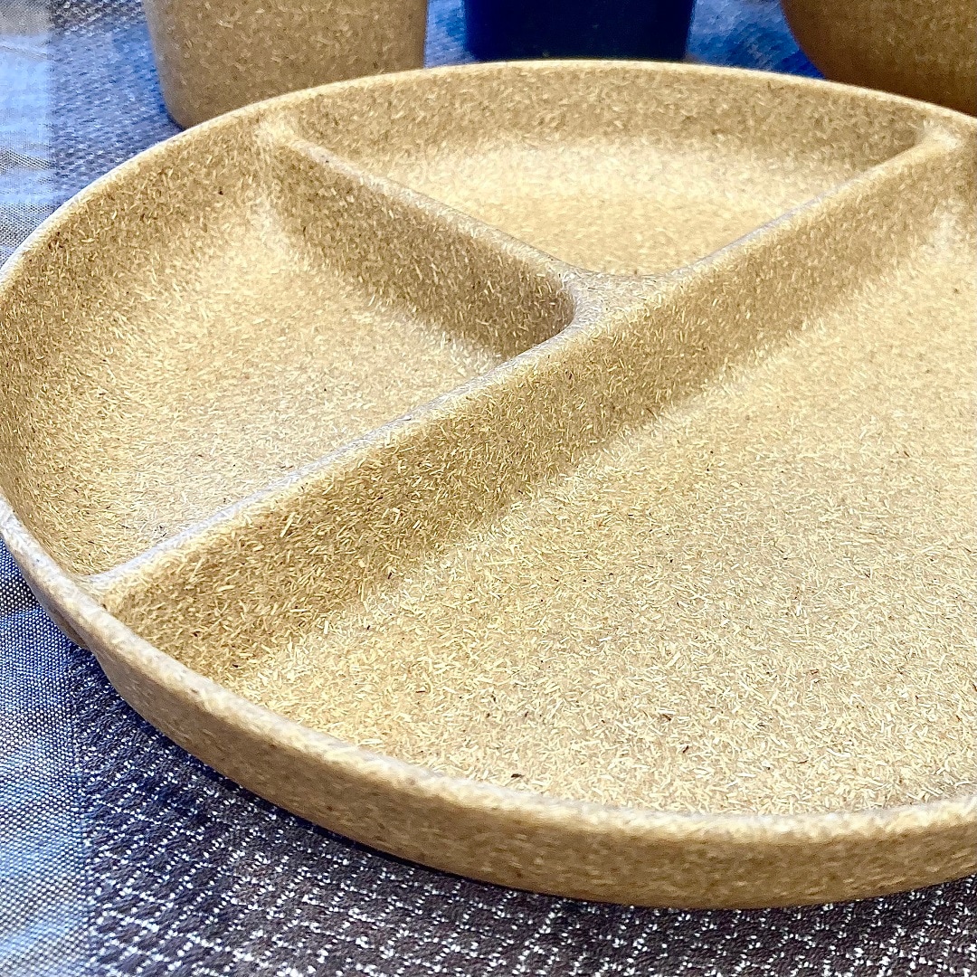 「レンジで使える ヤシの端材を使った 仕切り付きプレート」の深さ 拡大イメージ画像