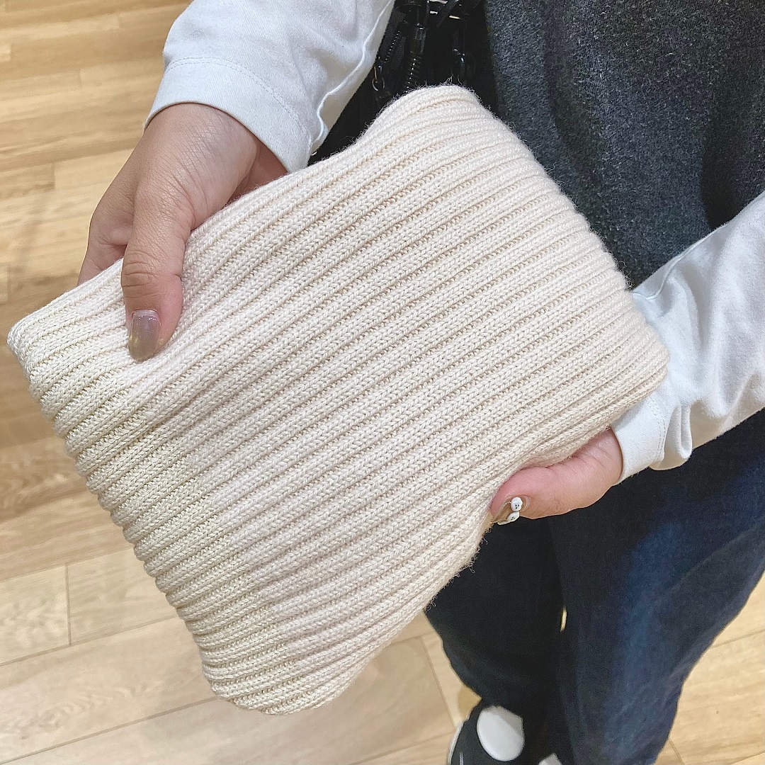 ポンチョをたたんだ時の大きさ　イメージ画像