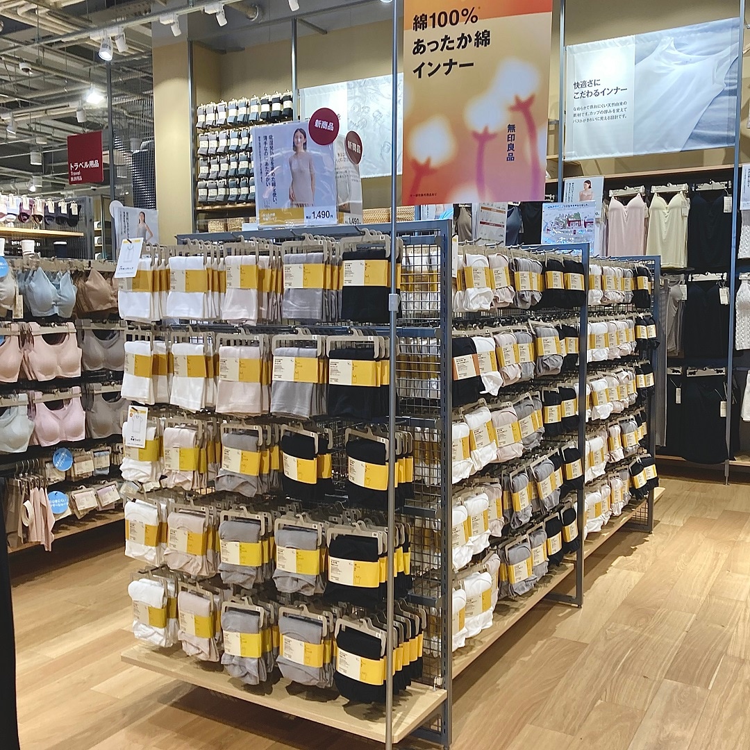 友部スクエアの「あったか綿インナー」売場の写真