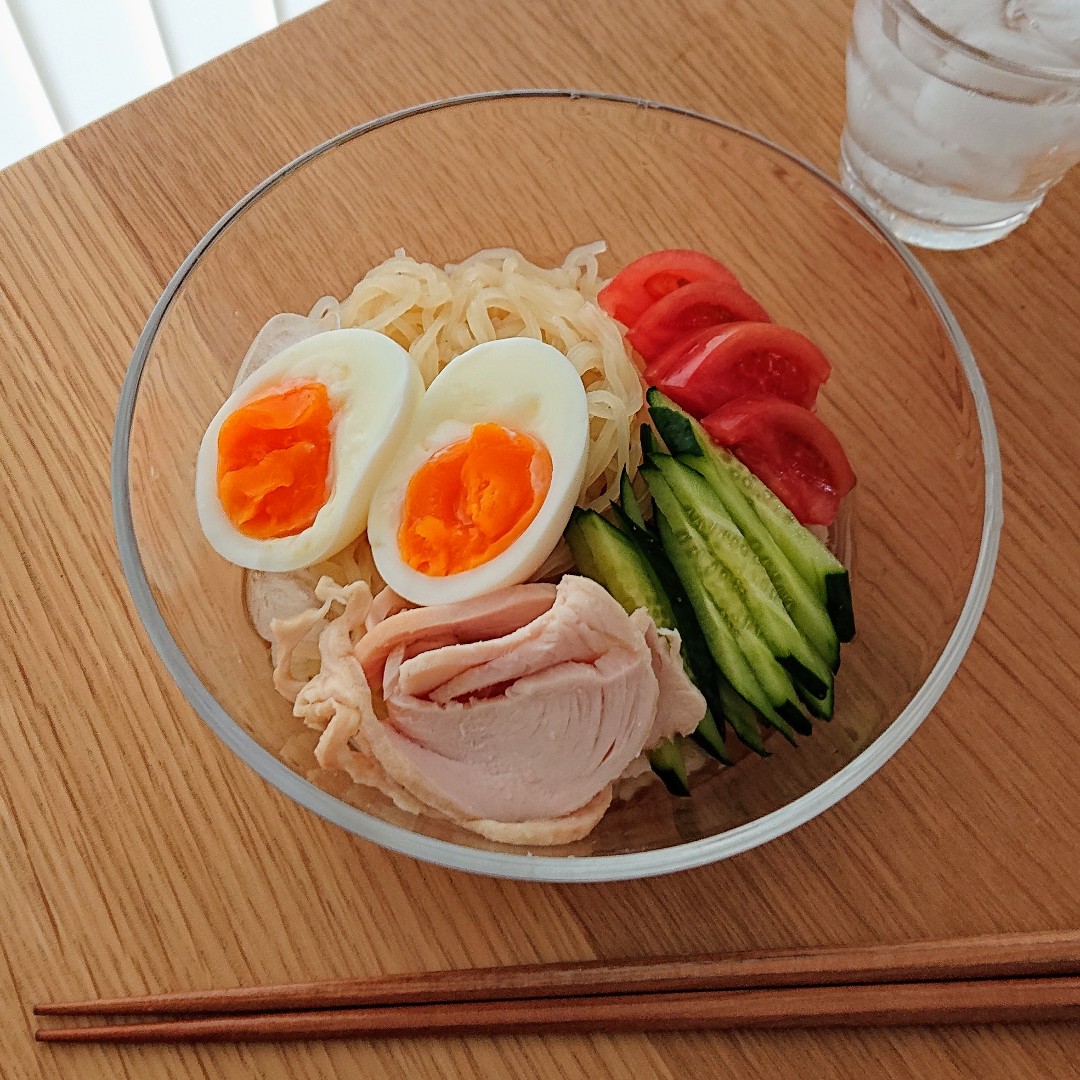 冷麺と器
