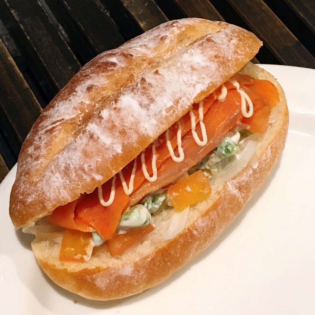 【Cafe'&Meal MUJI グランフロント大阪】スモークサーモンのサンド