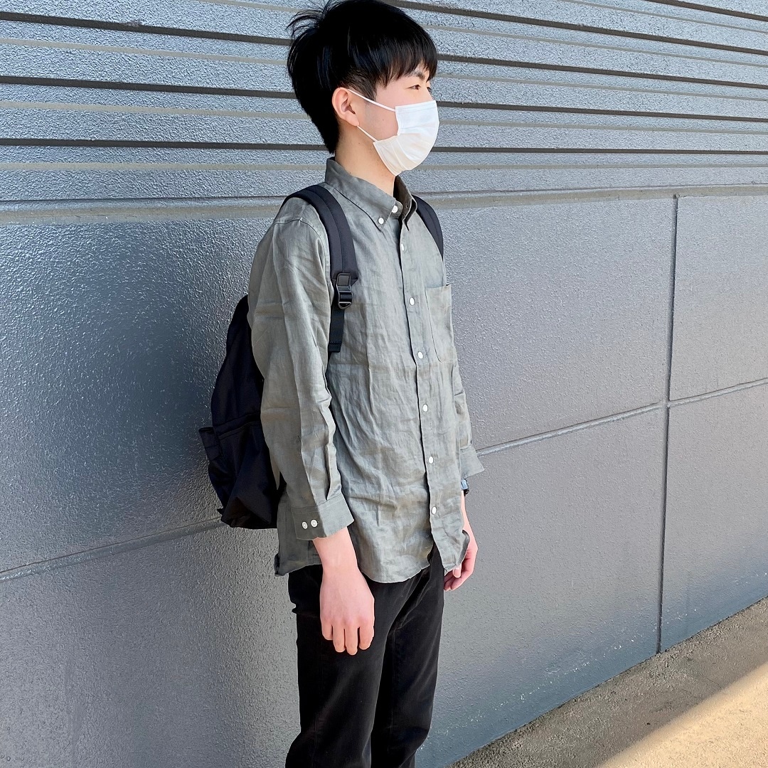 リネンシャツ