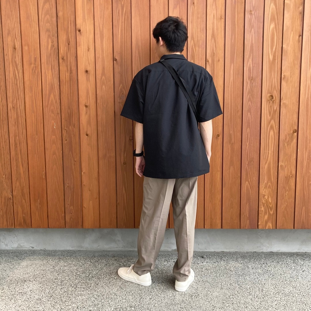 紳士　全身　後ろ