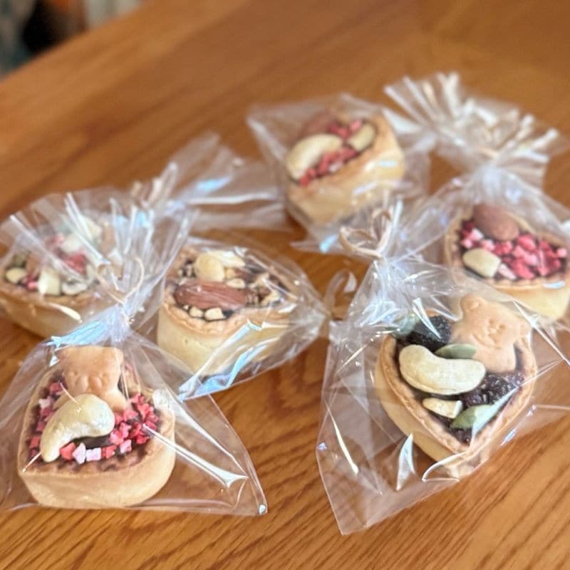 いろいろ飾ってかわいくアレンジ。今年のバレンタインは無印良品のキットで手作りに挑戦